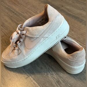 Women's Pink Nike Air Force 1 Size 9